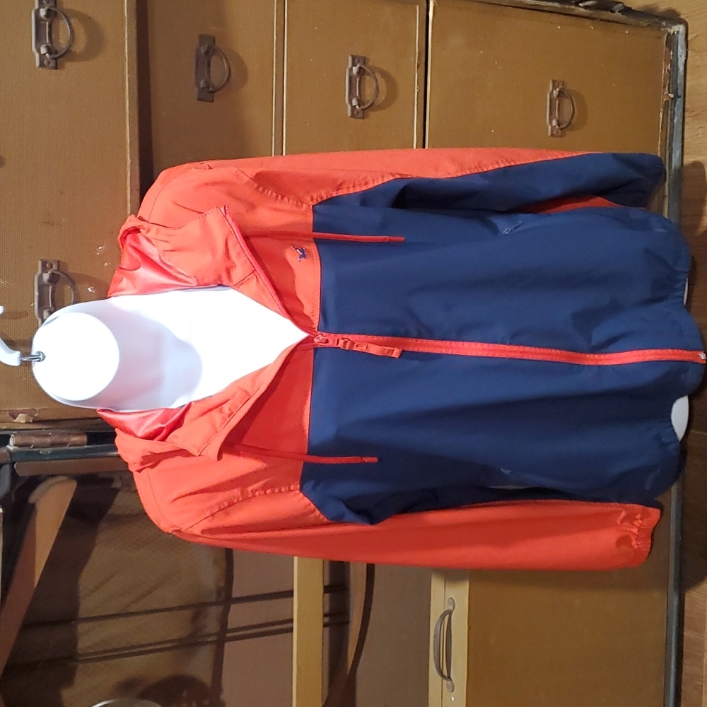 HOLLISTER windbreaker.    #4474 - Picture 2 of 7
